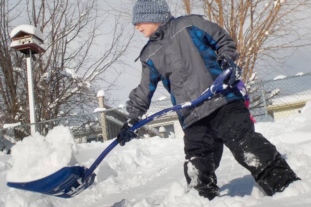 winter-snow-shovel-tips